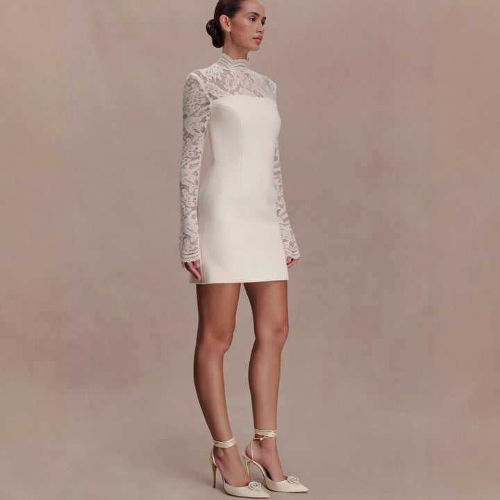 Damen Elegantes Minikleid mit Spitzenoberteil und hochgeschlossenem Kragen Echo Archiv