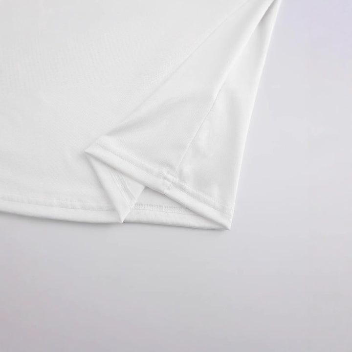 Damen Crop-T-Shirt mit verspieltem Erdbeer-Motiv und elegantem Halsabschluss Echo Archiv