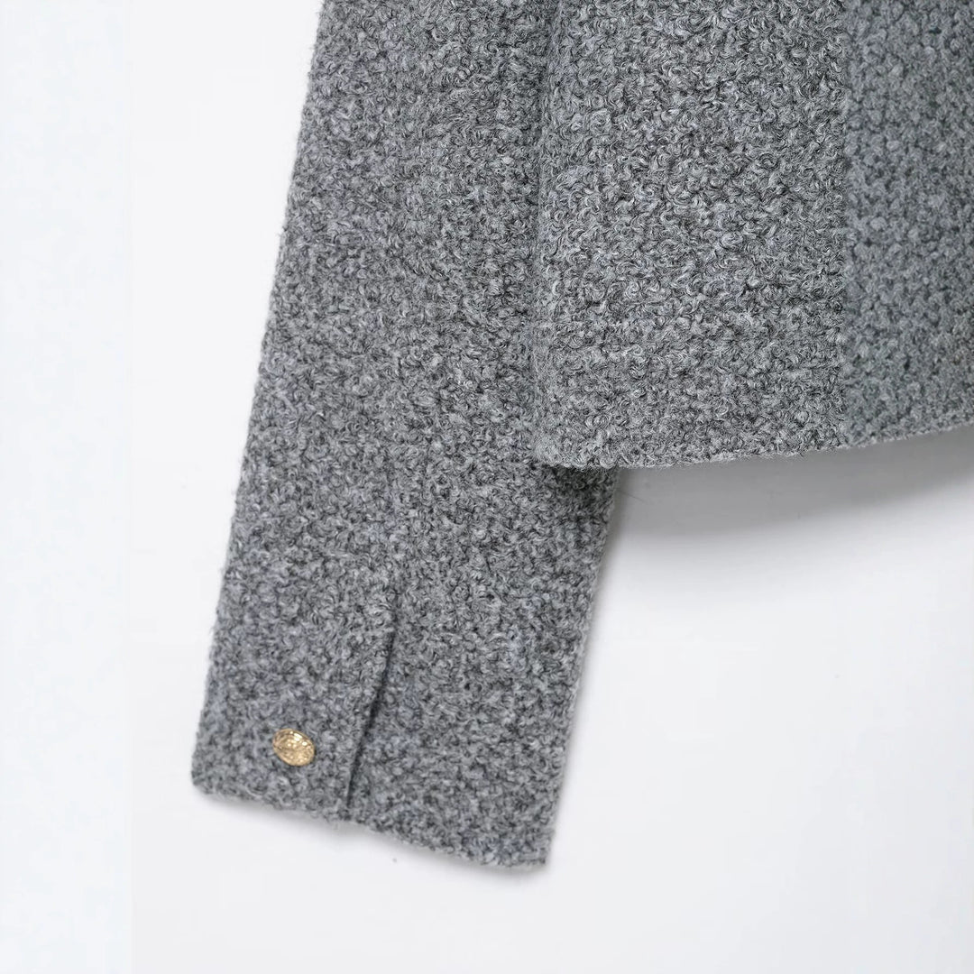 Damen Bouclé Cropped Jacke mit Goldknöpfen und aufgesetzten Pattentaschen Echoarchiv