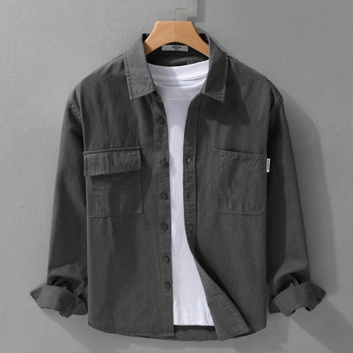 Herren Casual-Hemdjacke aus schwerem Baumwoll-Twill mit asymmetrischen Brusttaschen und kastigem Schnitt Echoarchiv