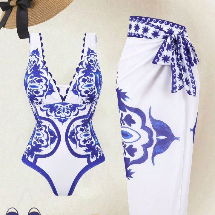 Damen Badeanzug mit femininen Jacquard-Muster und passendem Wickelrock Echo Archiv