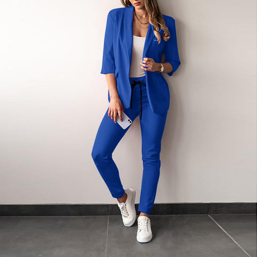 Damen elegantes und Echoarchivrnes Anzug-Set mit tailliertem Blazer und schmalen Hosen Echoarchiv