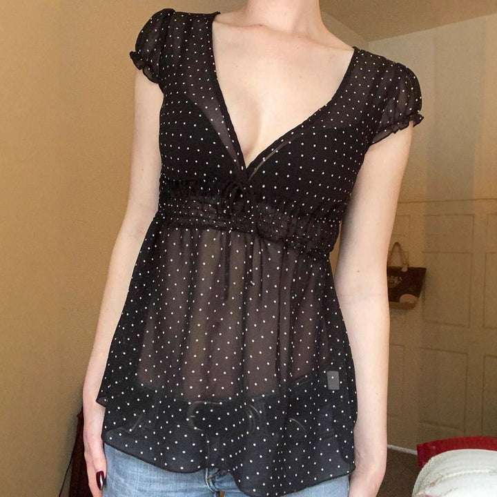 Damen Verspieltes Polka-Dots Blusenshirt mit Rüschendetails Echo Archiv