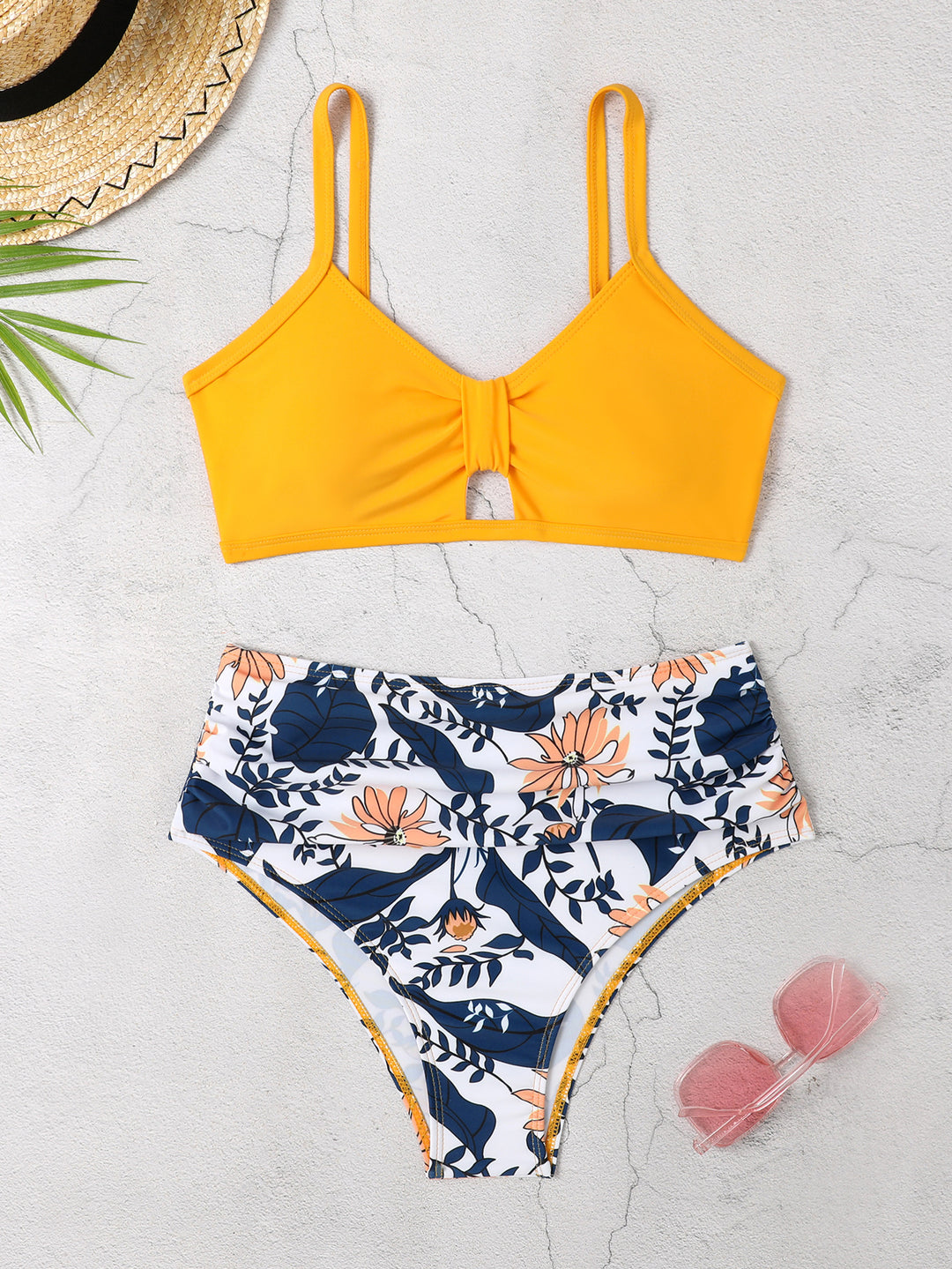 Damen Bikini-Set mit floralem Hochbund und modischem Knoten Echo Archiv
