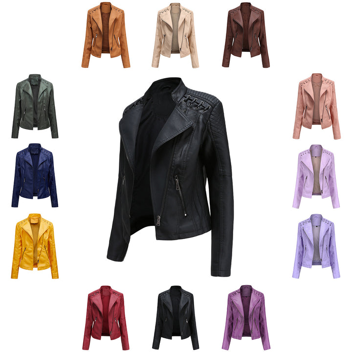 Damen nan kurze Bikerjacke aus Kunstleder mit dekorativen Ösenschnürungen an den Schultern Echo Archiv