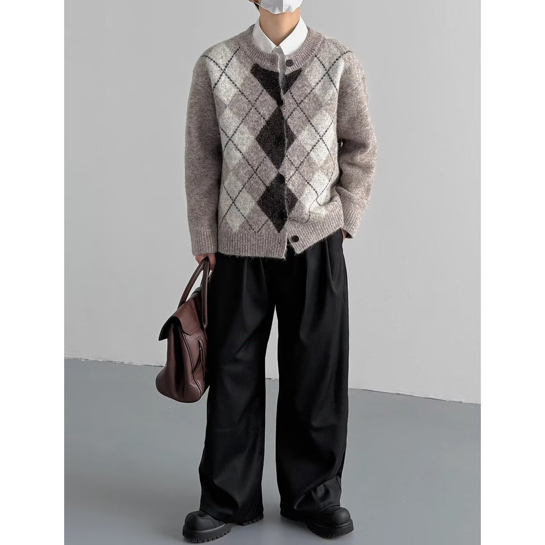 Damen Grobstrickjacke mit modernem Karomuster Echoarchiv