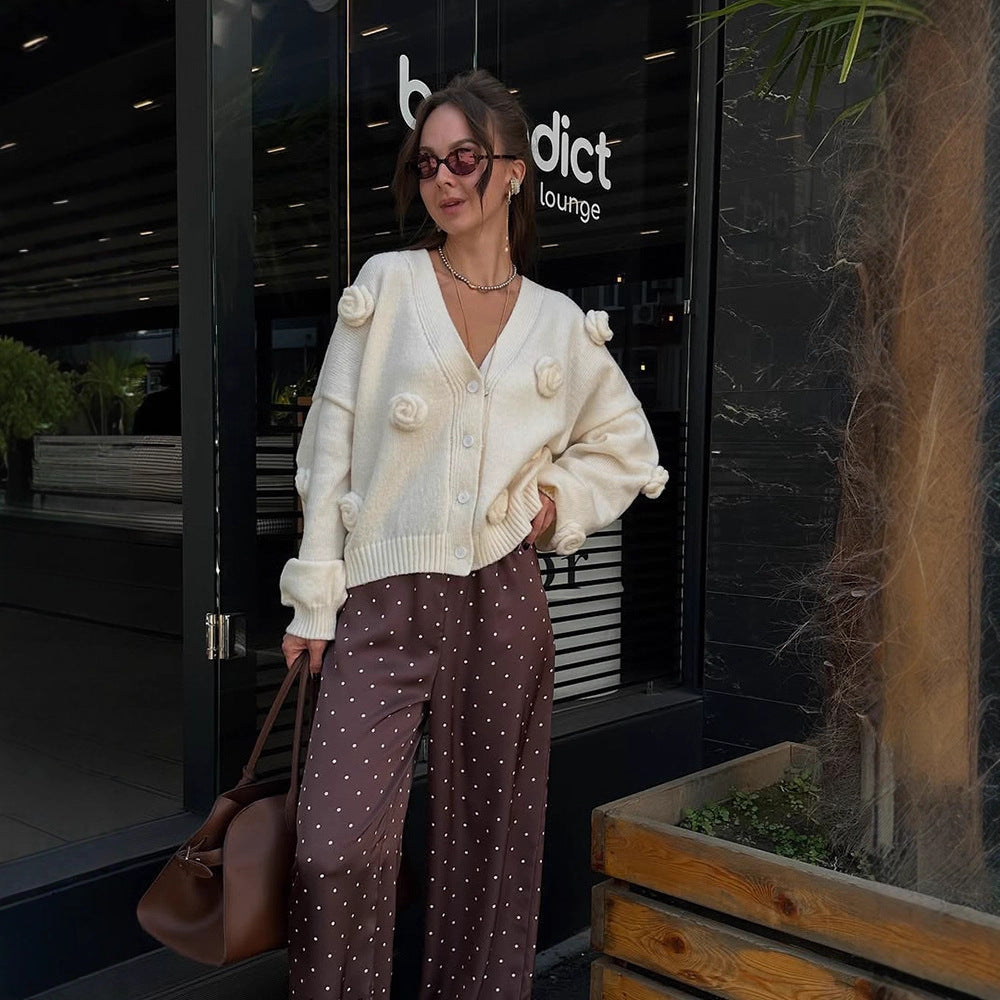 Damen Oversize-Strickcardigan mit dreidimensionalen Rosenapplikationen und V-Ausschnitt Echoarchiv