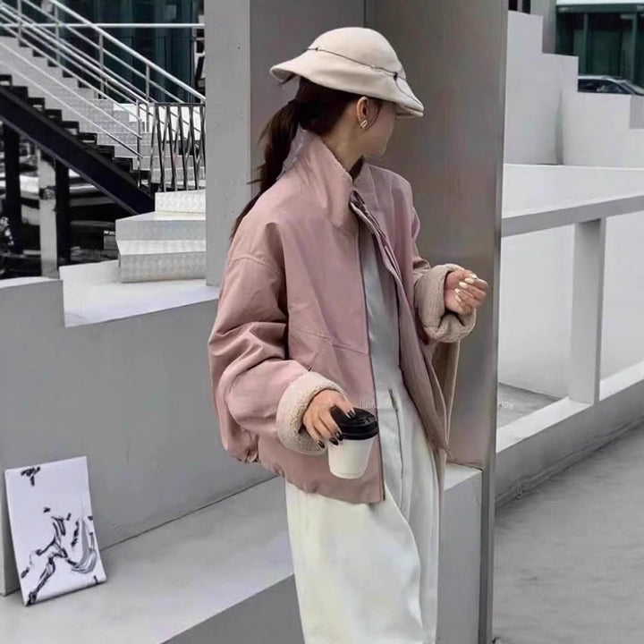 Damen Kurze Oversize Bomberjacke mit Teddyfutter an Bündchen und Stehkragen – Avenza