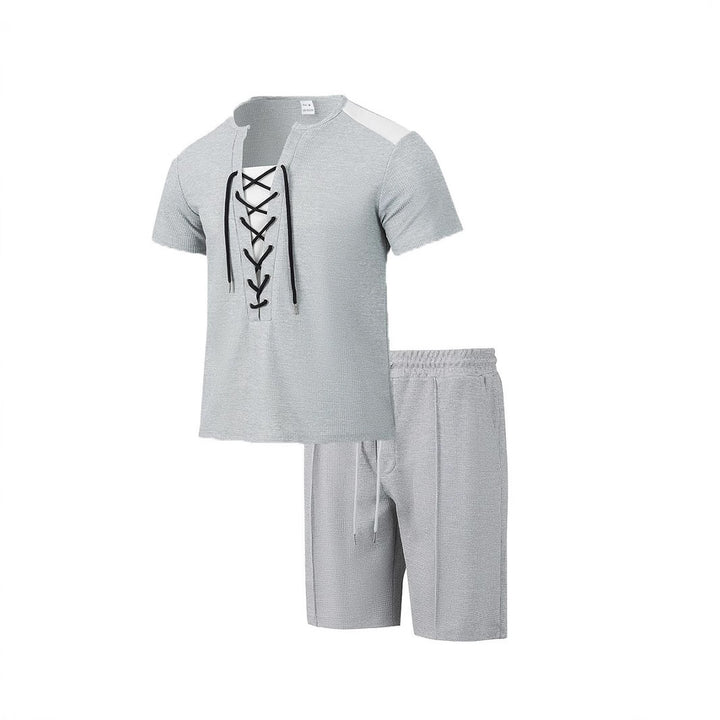 Herren sportliches Kurzarm-Set mit strukturiertem Obermaterial und modischem Schnürdesign Echoarchiv