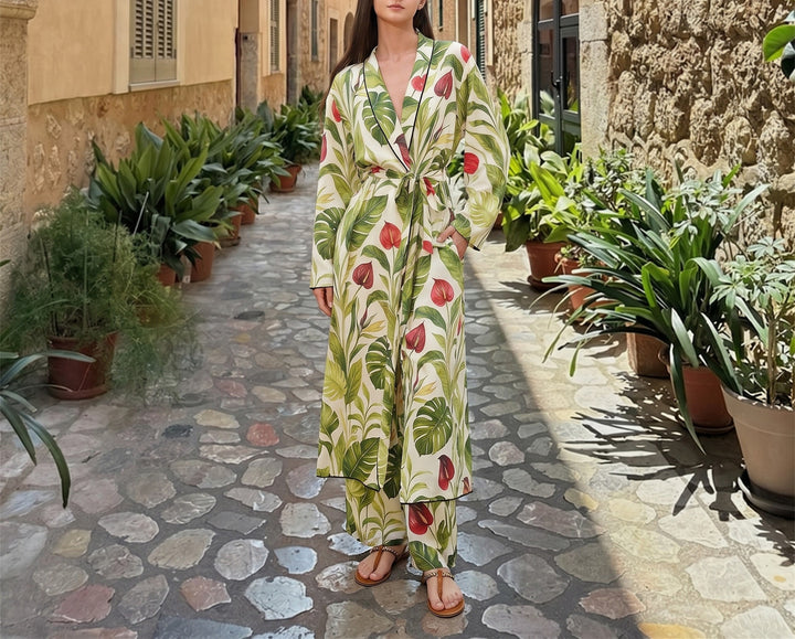 Damen Langer Kimono-Mantel mit Taillengürtel und weiter Palazzo-Hose im Tropenprint – Élanora