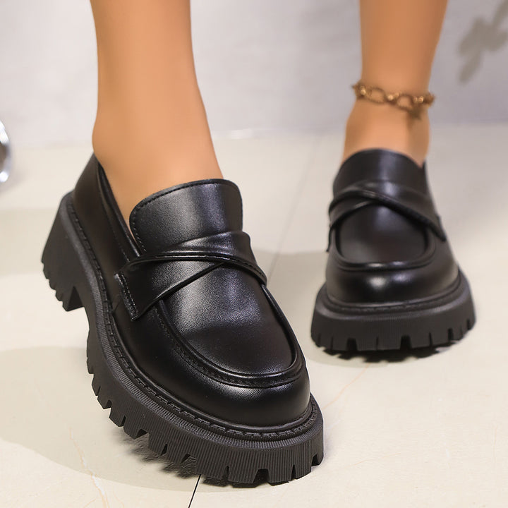 Damen Klobige Plateau‑Loafer mit grober Profilsohle und gepolstertem Schaft Echoarchiv