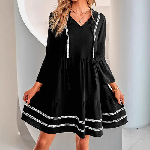 Damen Stufiges Tunika-Kleid mit V-Ausschnitt, Kordelzug und Glockenärmeln – Lunéa