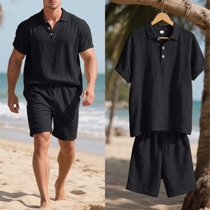 Herren lässiges Sommeroutfit mit Kurzarm-Polo und Shorts Echoarchiv