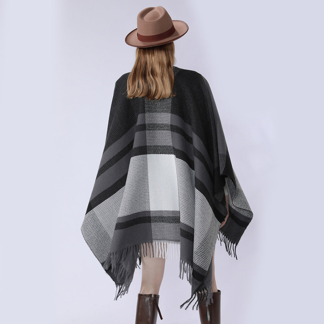 Damen Oversize Wollmix-Überwurf mit V-Ausschnitt und Fransen – Montévia