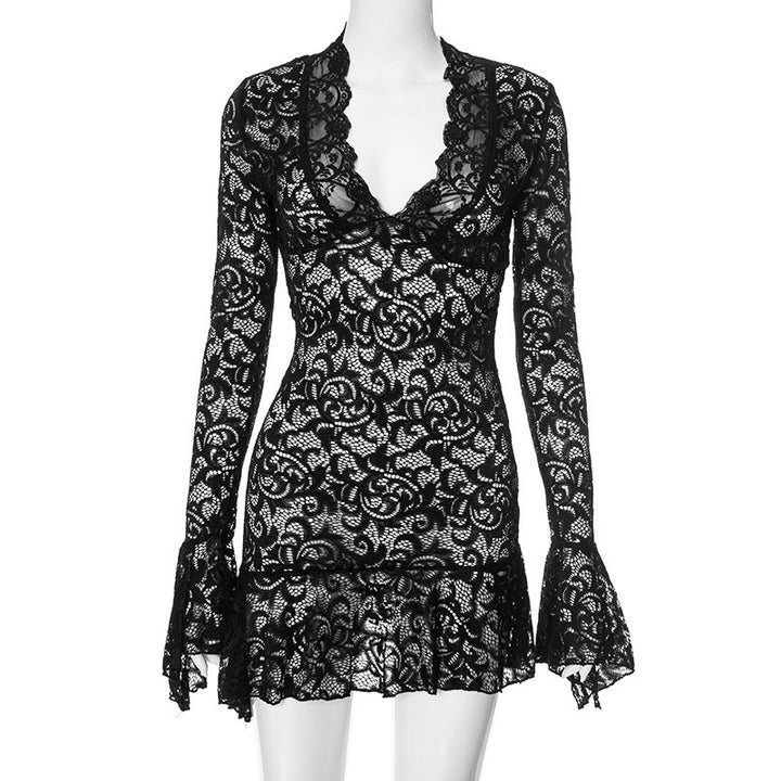 Damen Spitzenkleid mit raffinierten Ärmeln und elegantem V-Ausschnitt Echo Archiv
