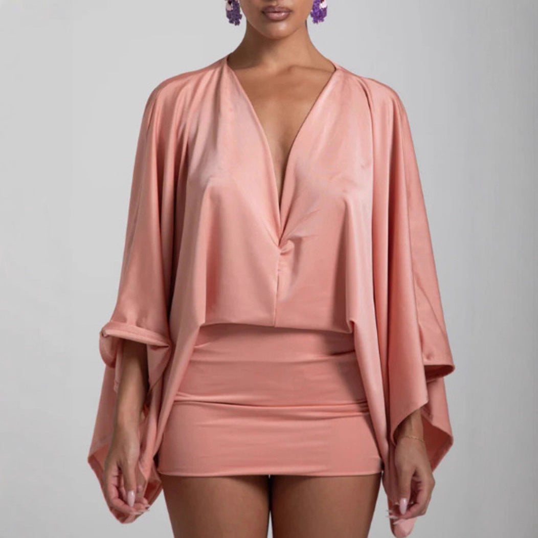 Damen nan Cape-Minikleid mit tiefem V-Ausschnitt, Fledermausärmeln und tailliertem Minirock Echo Archiv