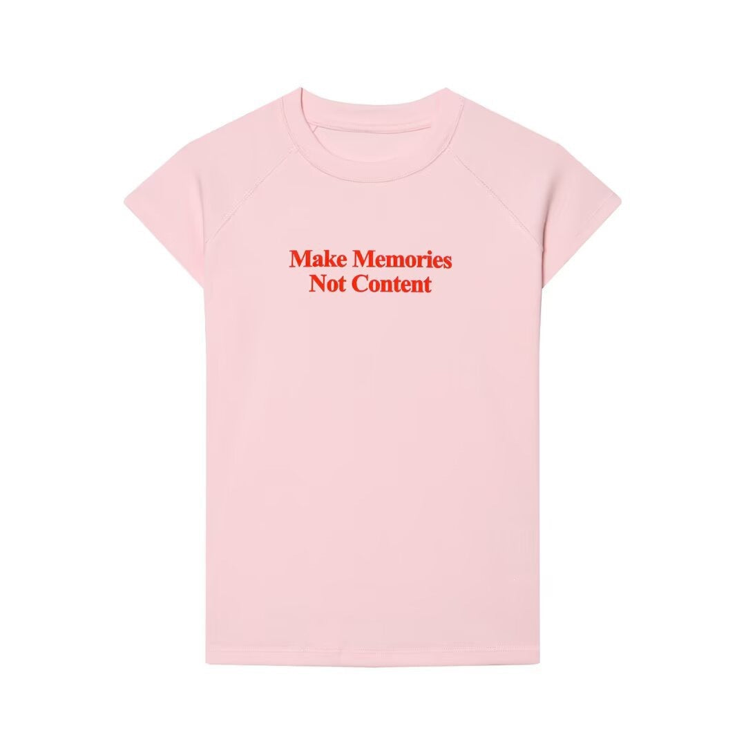 Damen T-Shirt mit modernem Schriftzug und lässigem Schnitt Echo Archiv