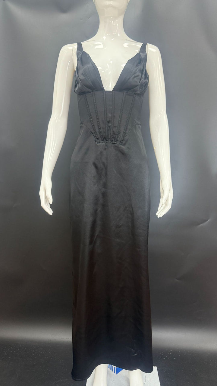 Damen Elegantes Abendkleid mit tailliertem Oberteil und schmalen Trägern Echo Archiv