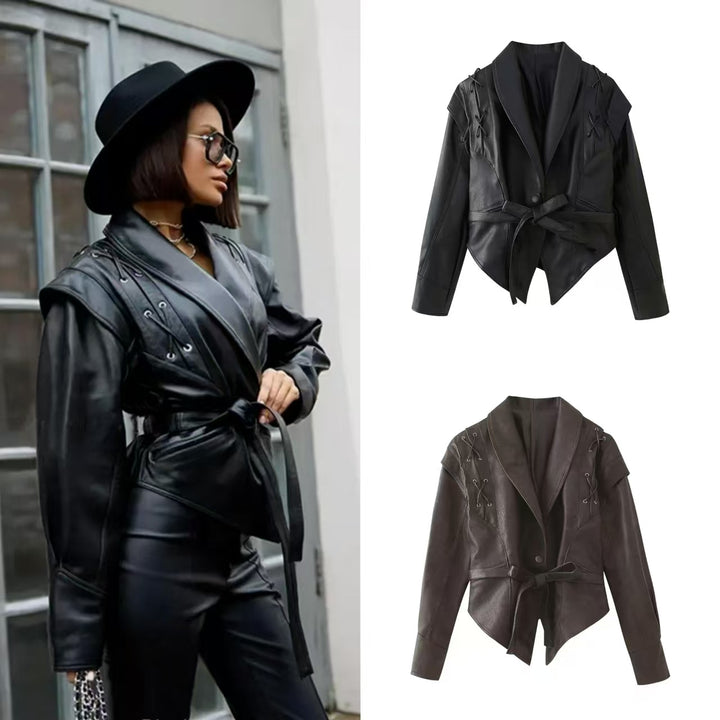 Damen taillierte Bindegürtel-Kunstlederjacke mit Schalkragen und Schnürdetails – Célinea