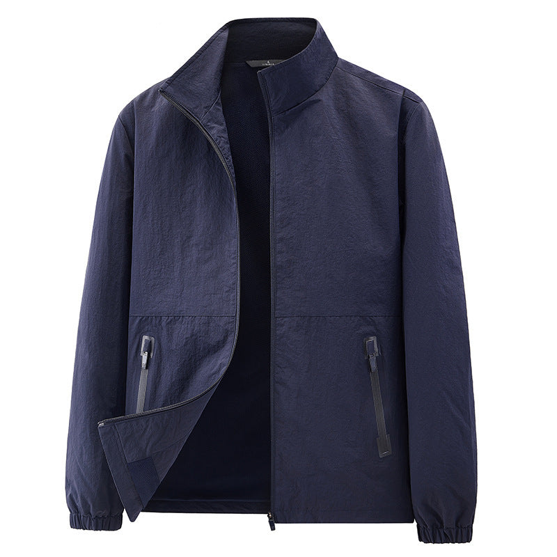 Herren Minimalistische Funktionsjacke mit Stehkragen, atmungsaktivem Meshfutter und wasserabweisenden Reißverschlüssen Echo Archiv
