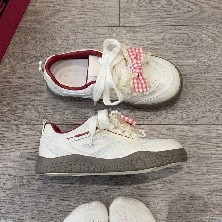 Damen Sneakers mit verspieltem Schleifen-Design von Echo Archiv