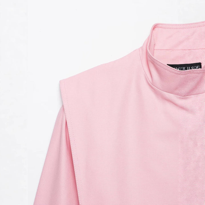 Damen Taillierte Cropped-Jacke mit asymmetrischem Stehkragen und dekorativen Druckknöpfen Echo Archiv