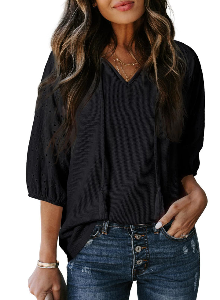 Damen Waffelshirt mit V‑Ausschnitt, Quasten und bestickten Puffärmeln Echo Archiv