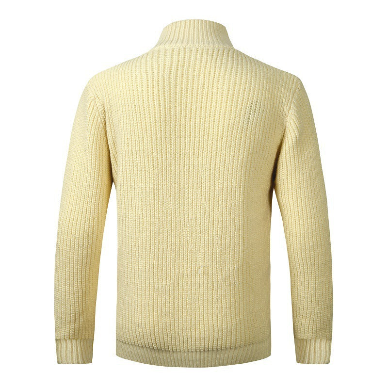 Herren modischer Strickcardigan mit hohem Kragen und Knopfdetails Echoarchiv