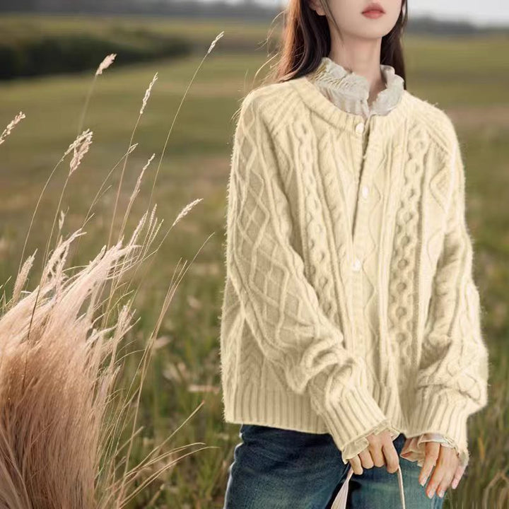 Damen Kuscheliger Zopf- und Rautenstrick-Cardigan mit Perlmuttknopfblende Echoarchiv