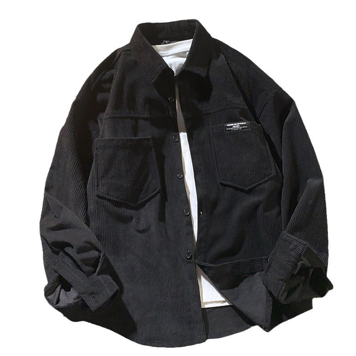 Herren Kordjacke mit modischem Schnitt und praktischen Brusttaschen Echoarchiv