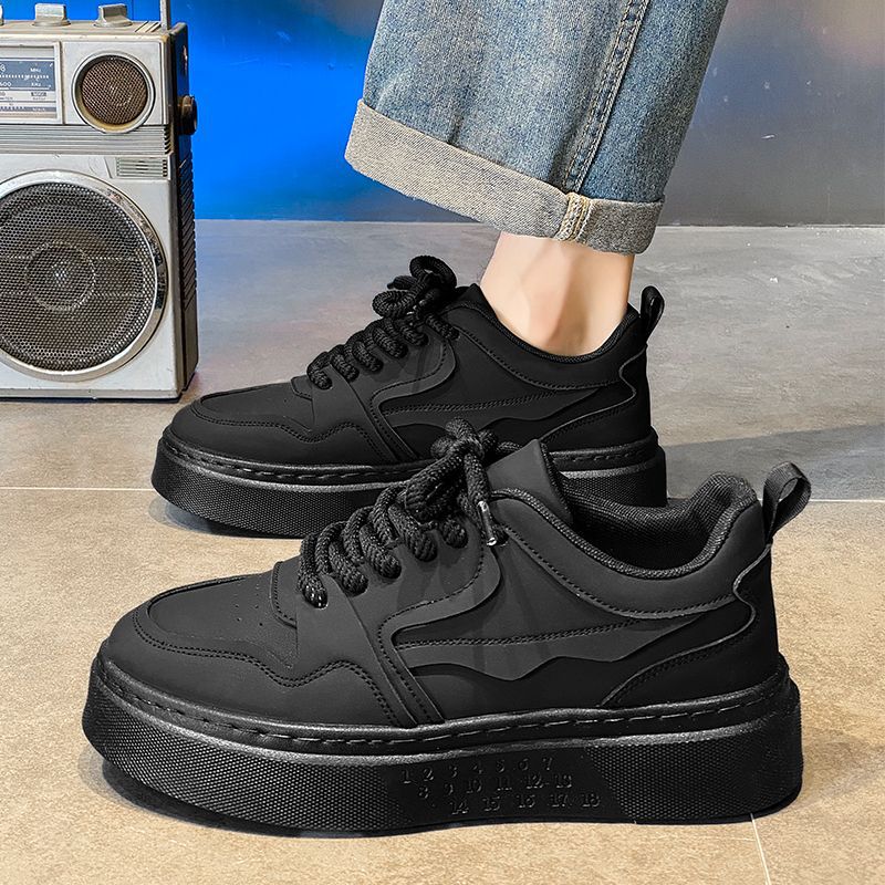 Damen Chunky Sneaker mit hohem Plateau und stylischen Akzenten Echo Archiv