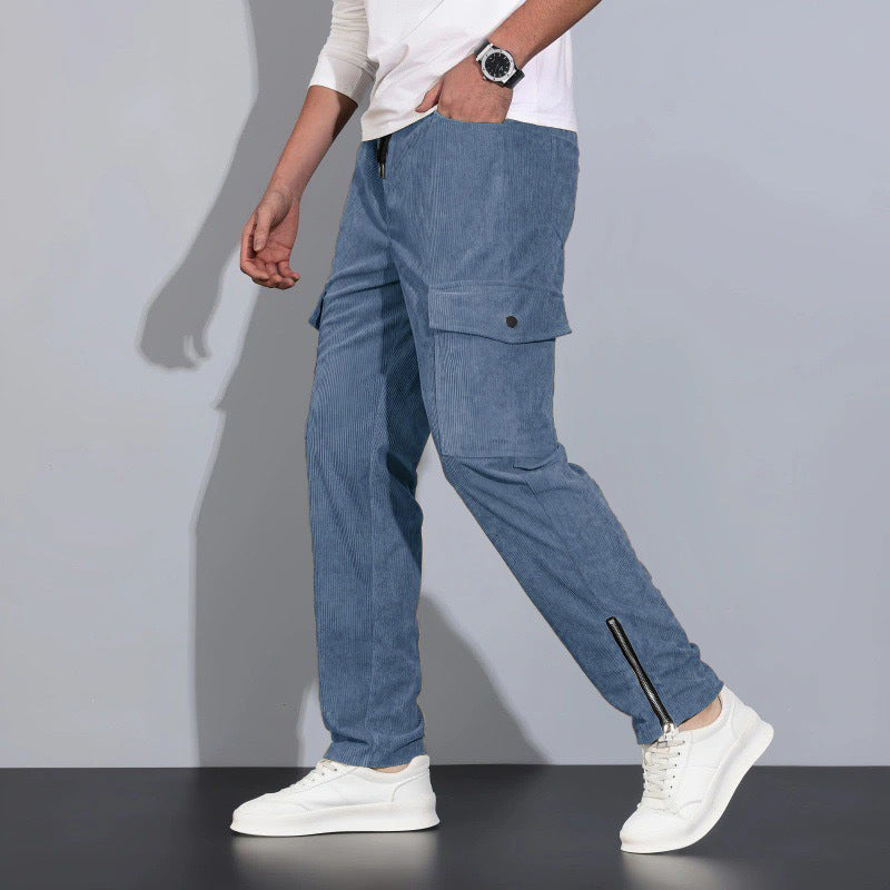 Herren modische Cargo-Hose mit elastischen Einsätzen und praktischen Taschen Echoarchiv