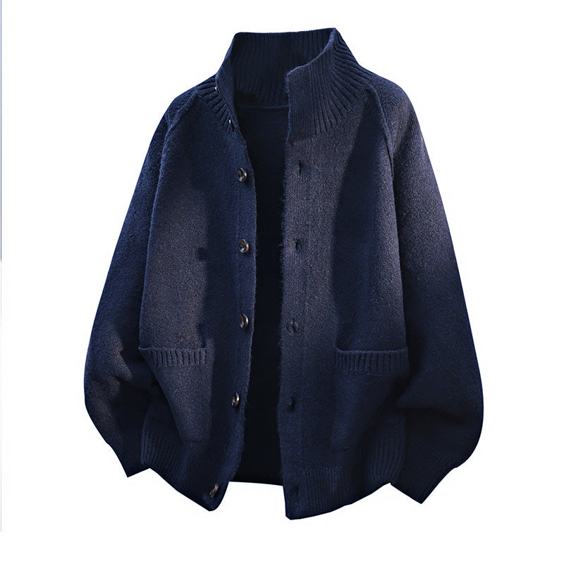 Herren Grobgestrickter Oversize-Cardigan mit hohem Rippenkragen & aufgesetzten Taschen Echoarchiv