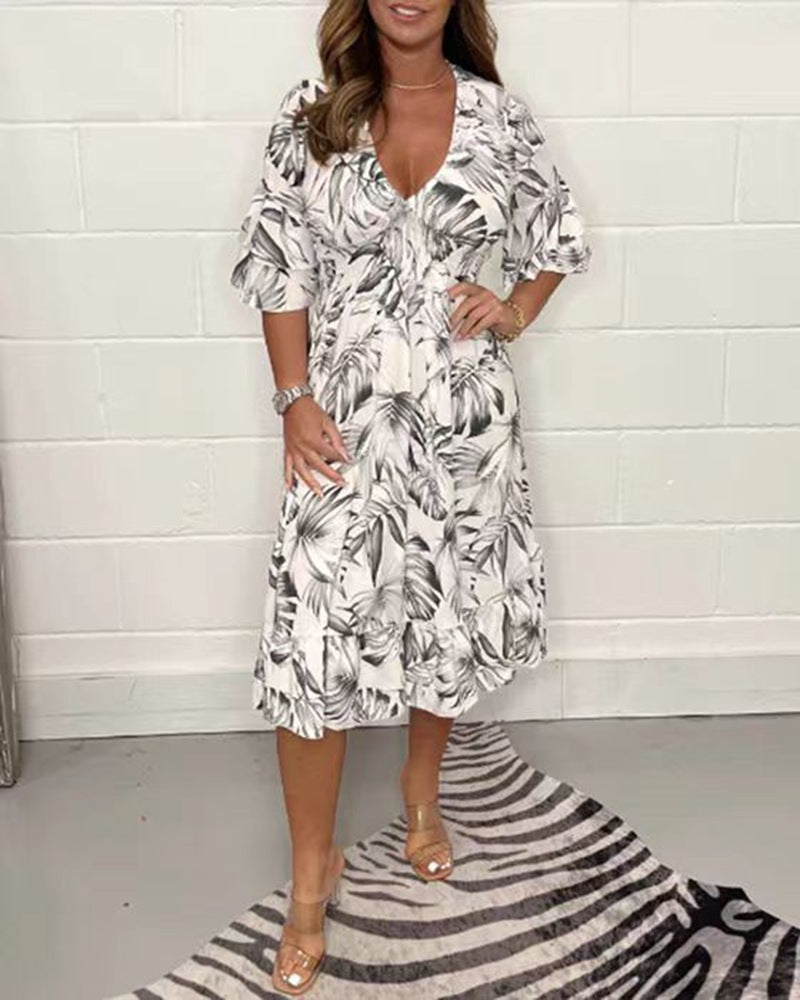 Damen nan Midikleid mit Blattprint, V-Ausschnitt, geraffter Empire-Taille und Volantstufen Echo Archiv