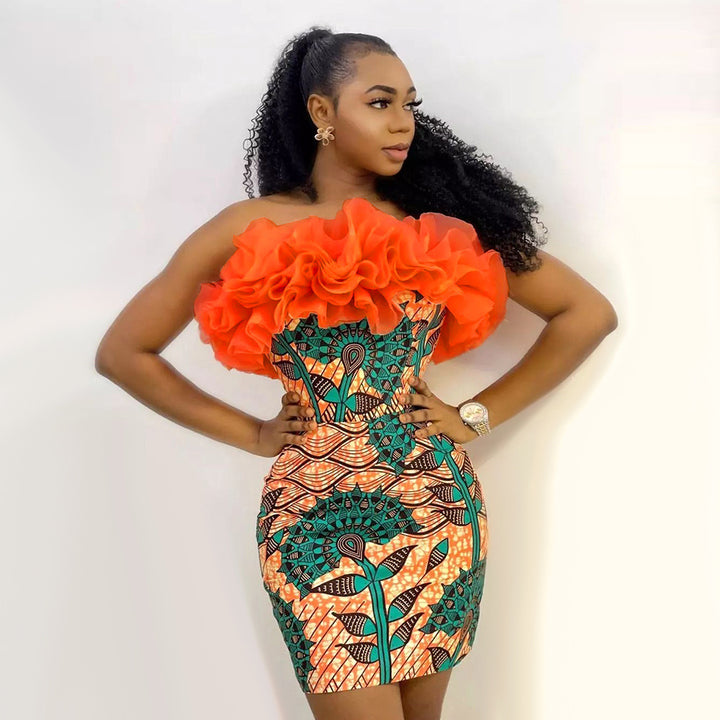 Damen figurbetontes Kleid mit voluminösen Rüschen Echo Archiv