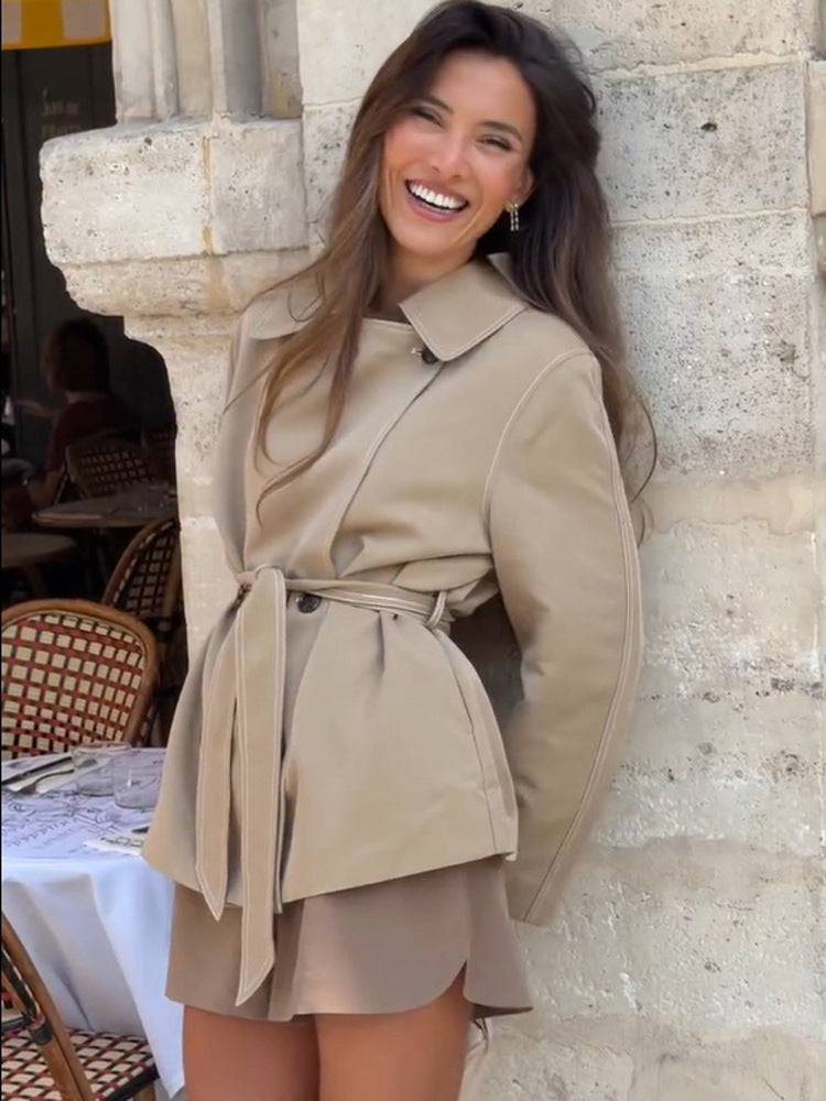 Damen Taillierte Kurzjacke mit Bindegürtel und überschnittenen Ärmeln Echoarchiv
