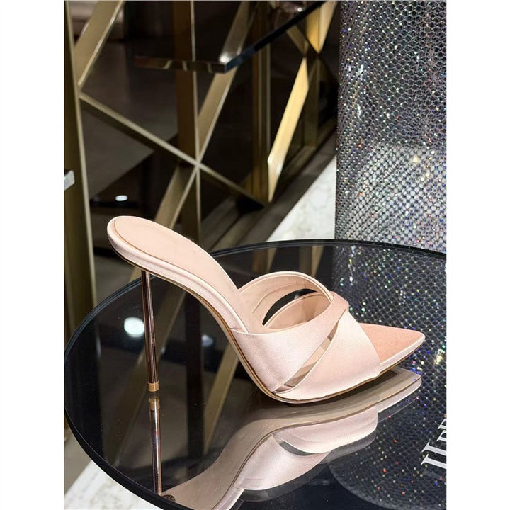 Damen spitz zulaufende fersenfreie Mules mit gekreuzten Riemen und schlankem Stiletto-Absatz – Lioré