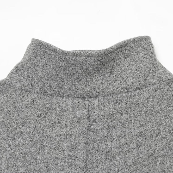 Damen Kurzes Cape-Mantel aus Wollmix mit hohem Stehkragen und doppelreihiger Knopfleiste Echoarchiv