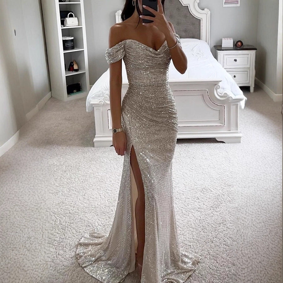 Damen Glamouröses Abendkleid mit schulterfreiem Schnitt und schimmerndem Stoff Echo Archiv