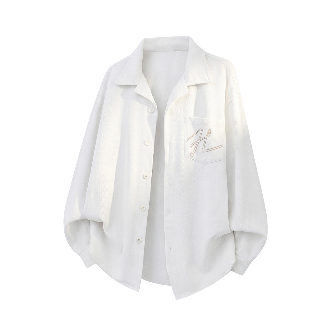 Unisex Oversize Hemdjacke mit eingesticktem Monogramm und kastigem Schnitt Echo Archiv