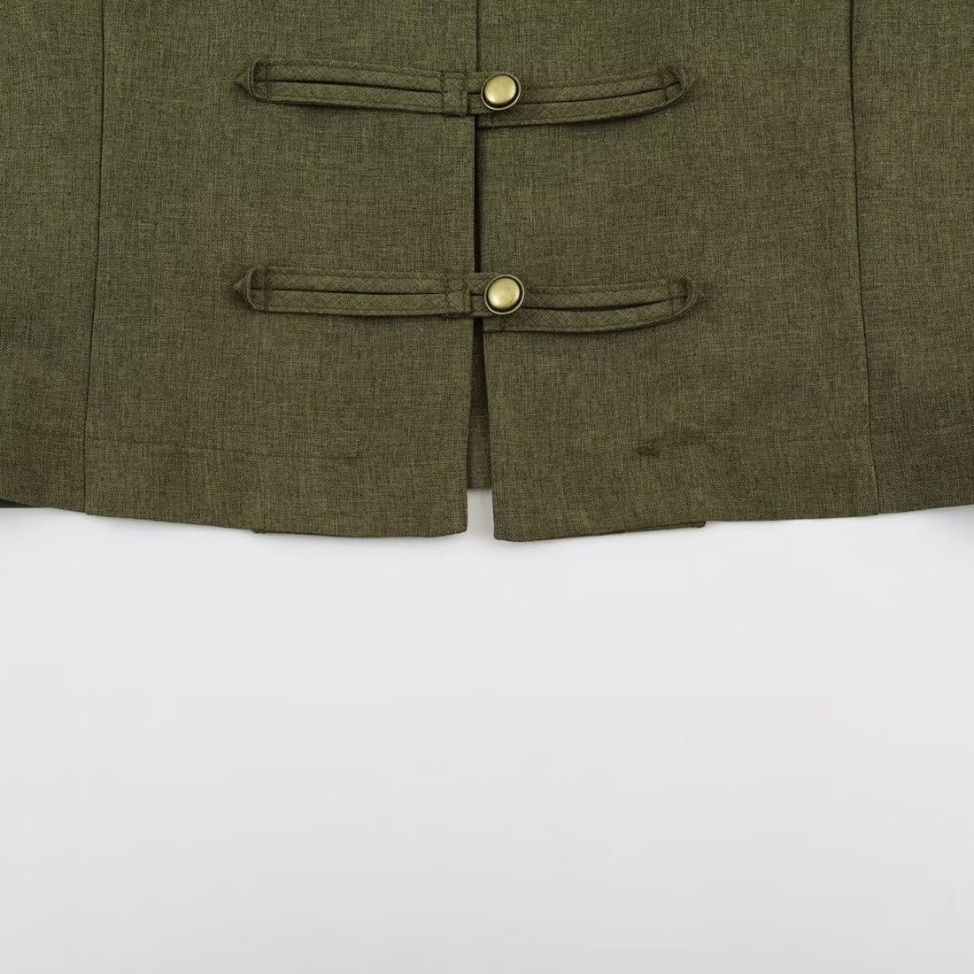 Damen Kurzjacke im Mandarin-Stil mit dekorativen Knebelverschlüssen und taillierter Nahtführung Echoarchiv