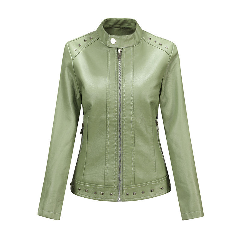 Damen Bikerjacke aus Lederimitat mit Nietenverzierung und tailliertem Schnitt Echoarchiv