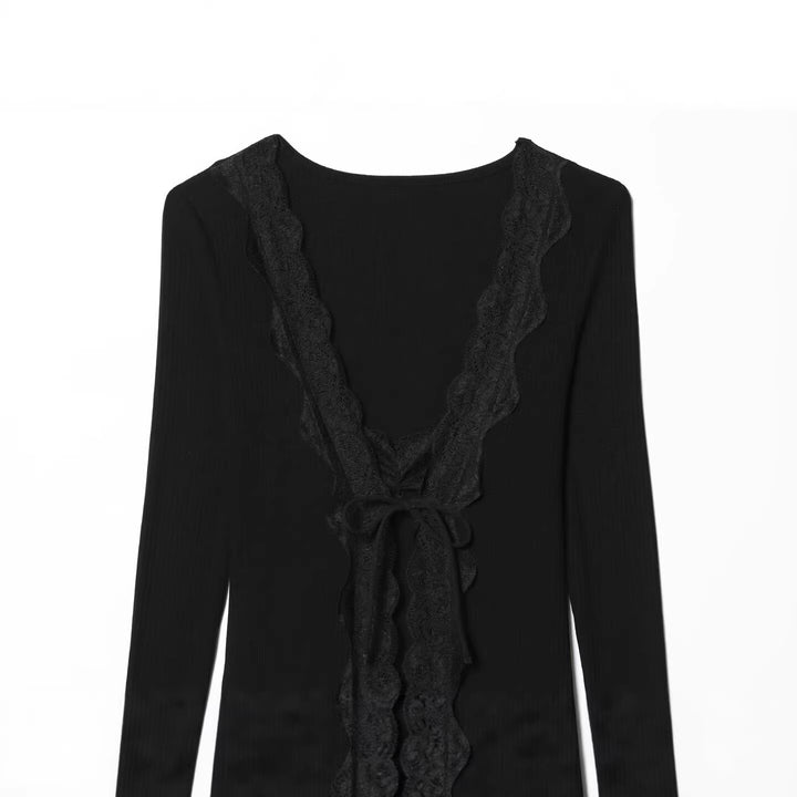 Damen Feines Rippstruktur-Longsleeve mit tiefem V‑Ausschnitt, breiter Spitzenblende und Zierband Echo Archiv