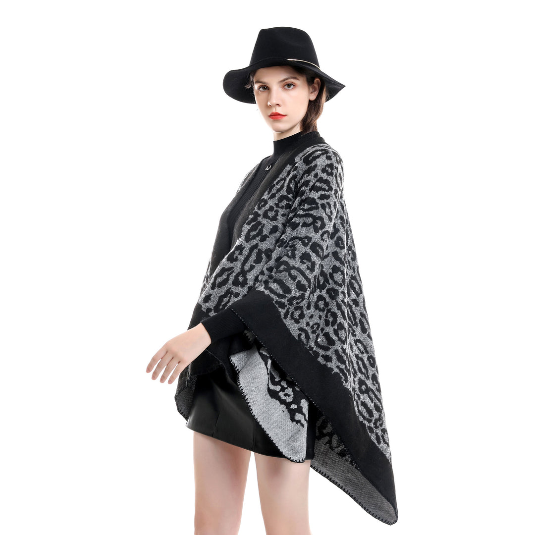 Damen Grobgewebter Jacquard‑Umhang mit Leo‑Print und offener Kimono‑Silhouette – Avérine