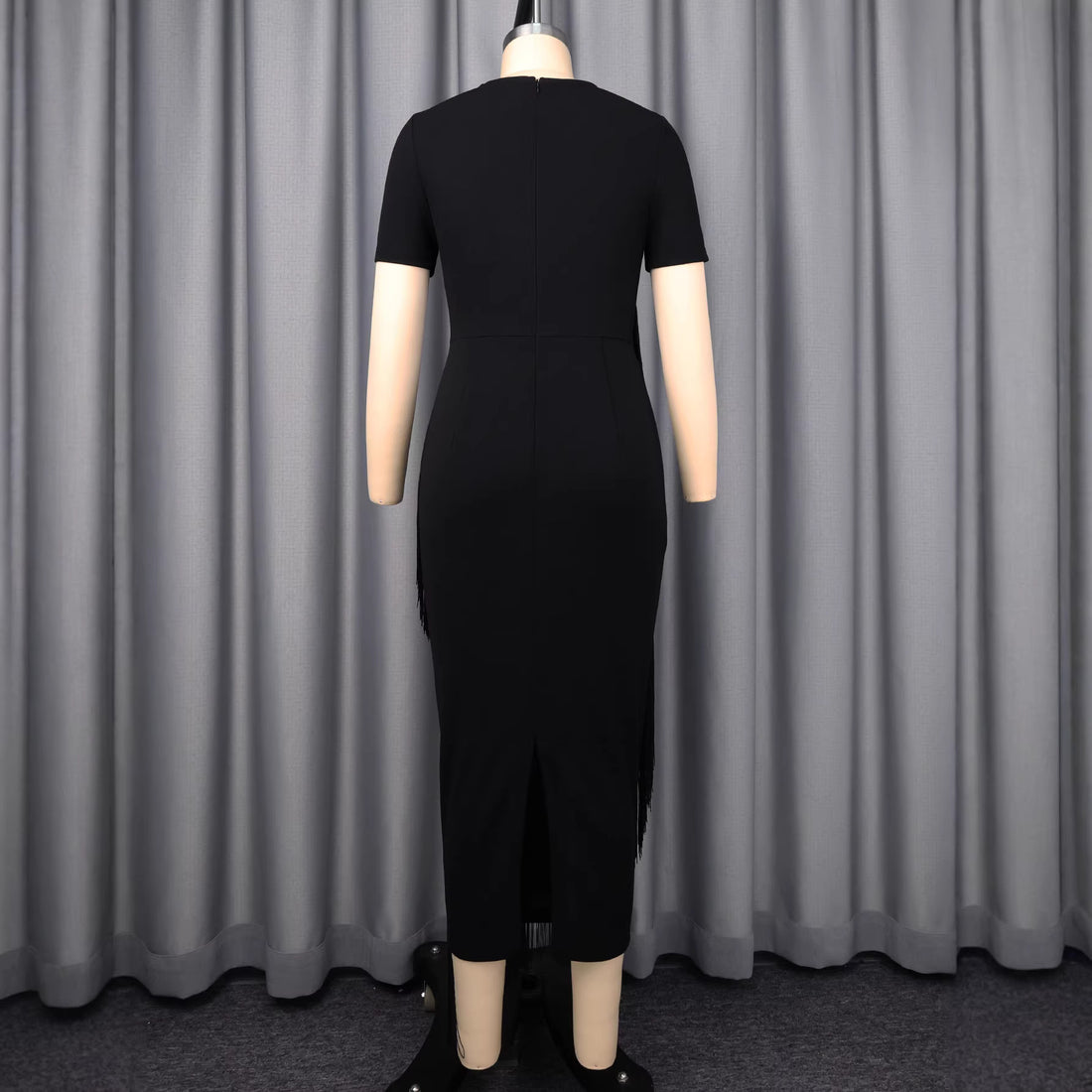 Damen Kleid mit Fransen-Detail – Élara