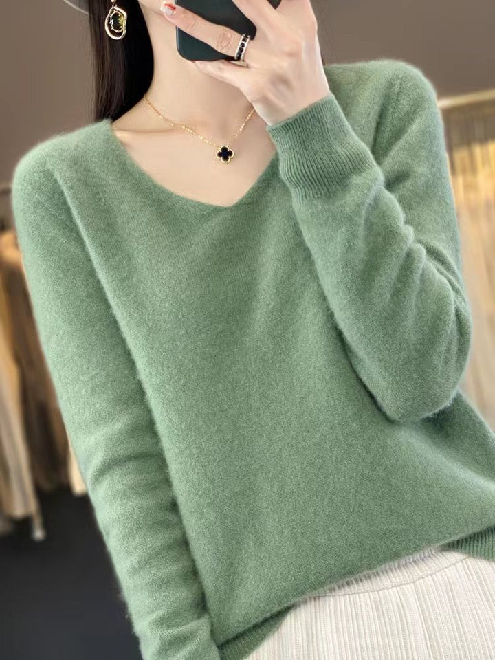 Damen Kuscheliger V‑Ausschnitt Feinstrickpullover aus Mohair‑Mix mit flauschiger Oberfläche Echoarchiv