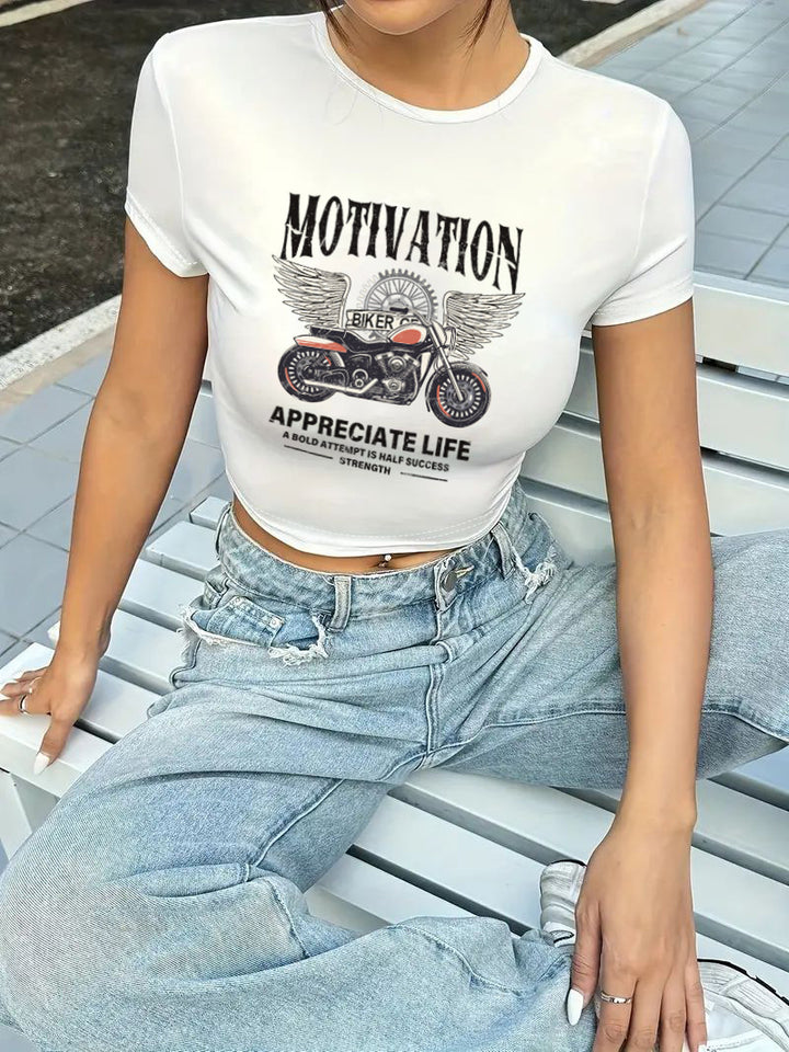 Damen cropped T-Shirt mit exklusivem Pferdemotiv und figurbetontem Schnitt Echo Archiv