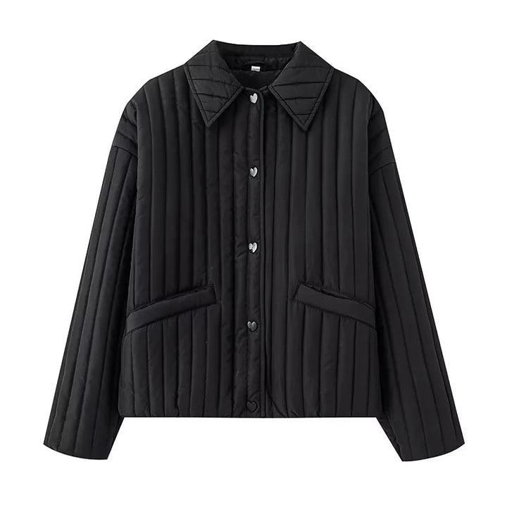 Damen gesteppte Kurzjacke mit Herzknopfleiste, Kentkragen und aufgesetzten Taschen – Célinea