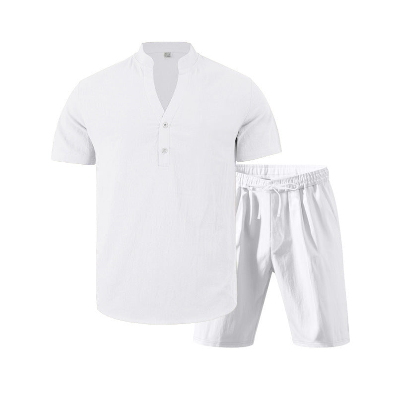 Herren lässiges Leinen-Outfit mit Langarmbluse und Cargo-Shorts Echoarchiv