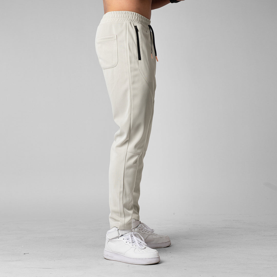Herren Sportliche Jogginghose mit innovativer atmungsaktiver Struktur und praktischen Reißverschlusstaschen Echoarchiv